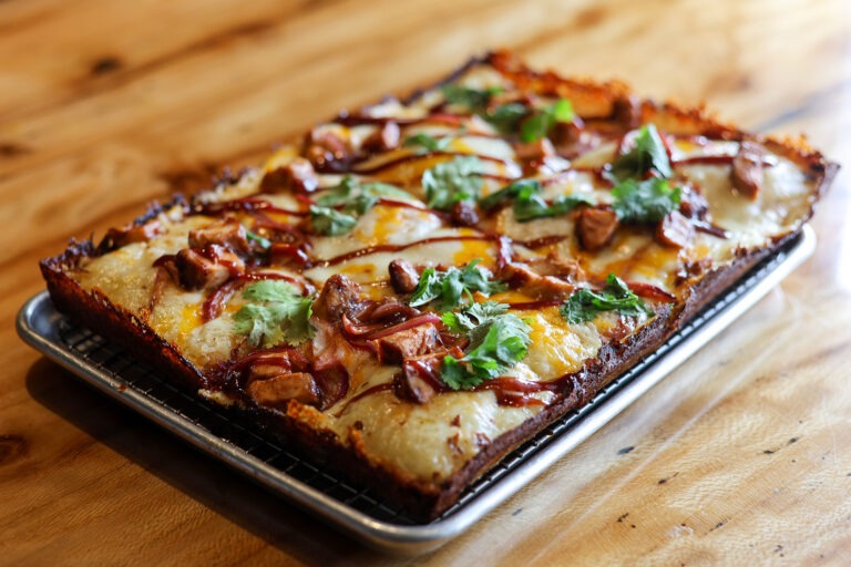 BBQ Chicken Pizza - Food Delivery - website